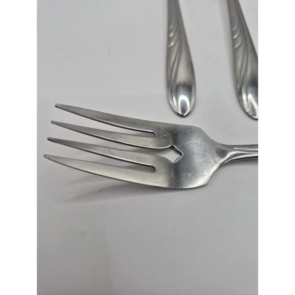 Oneida Stainless Steel Swirl Swish Goddess Salad Fork, 6 1/4